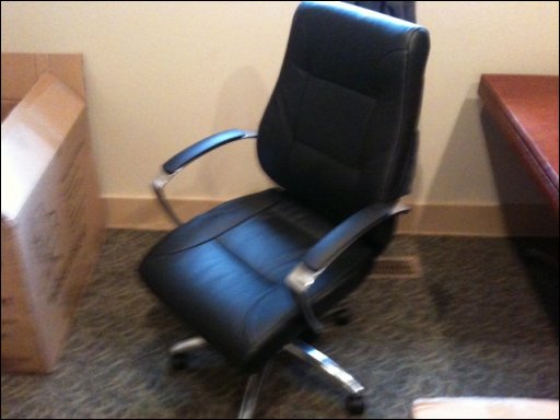 [chair.JPG]