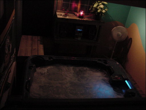 [Hot Tub Room 2.jpg]